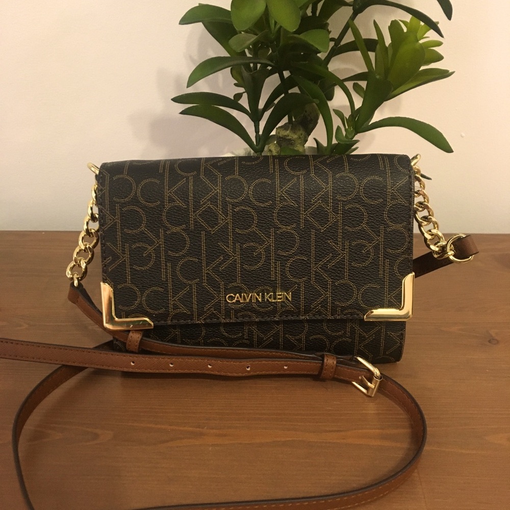 Calvin Klein Crossbody bag
